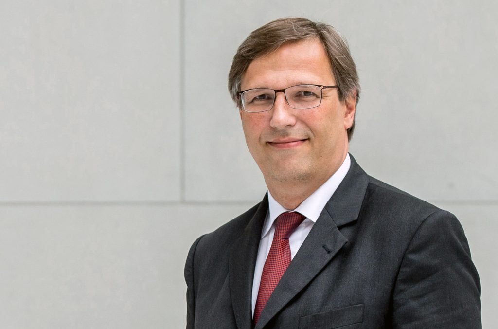 Dr. Stefan Mair