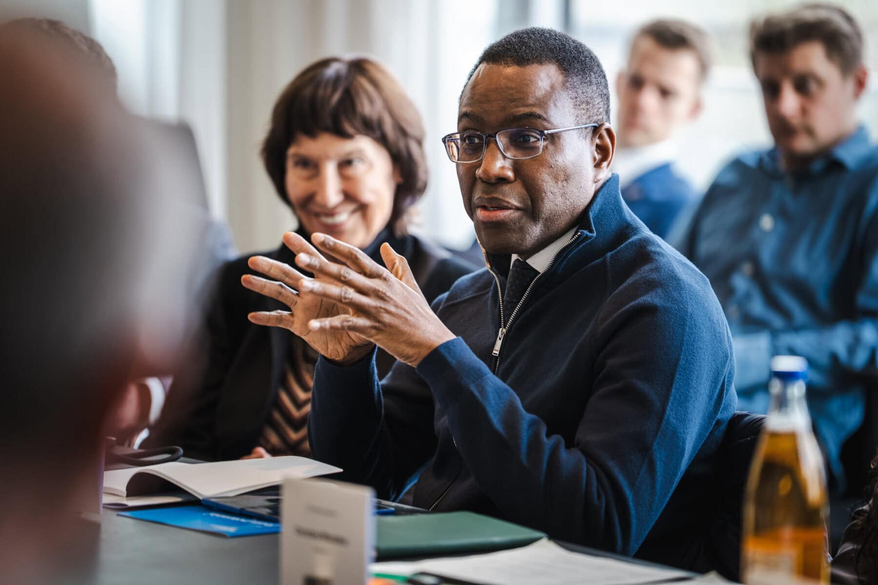 Amadou Hott spricht beim "The Africa Roundtable 9 Follow Up"